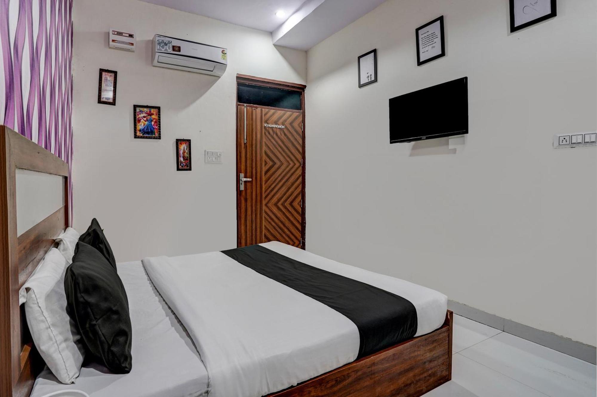 Hotel O Blackberry Faridabad Exteriör bild