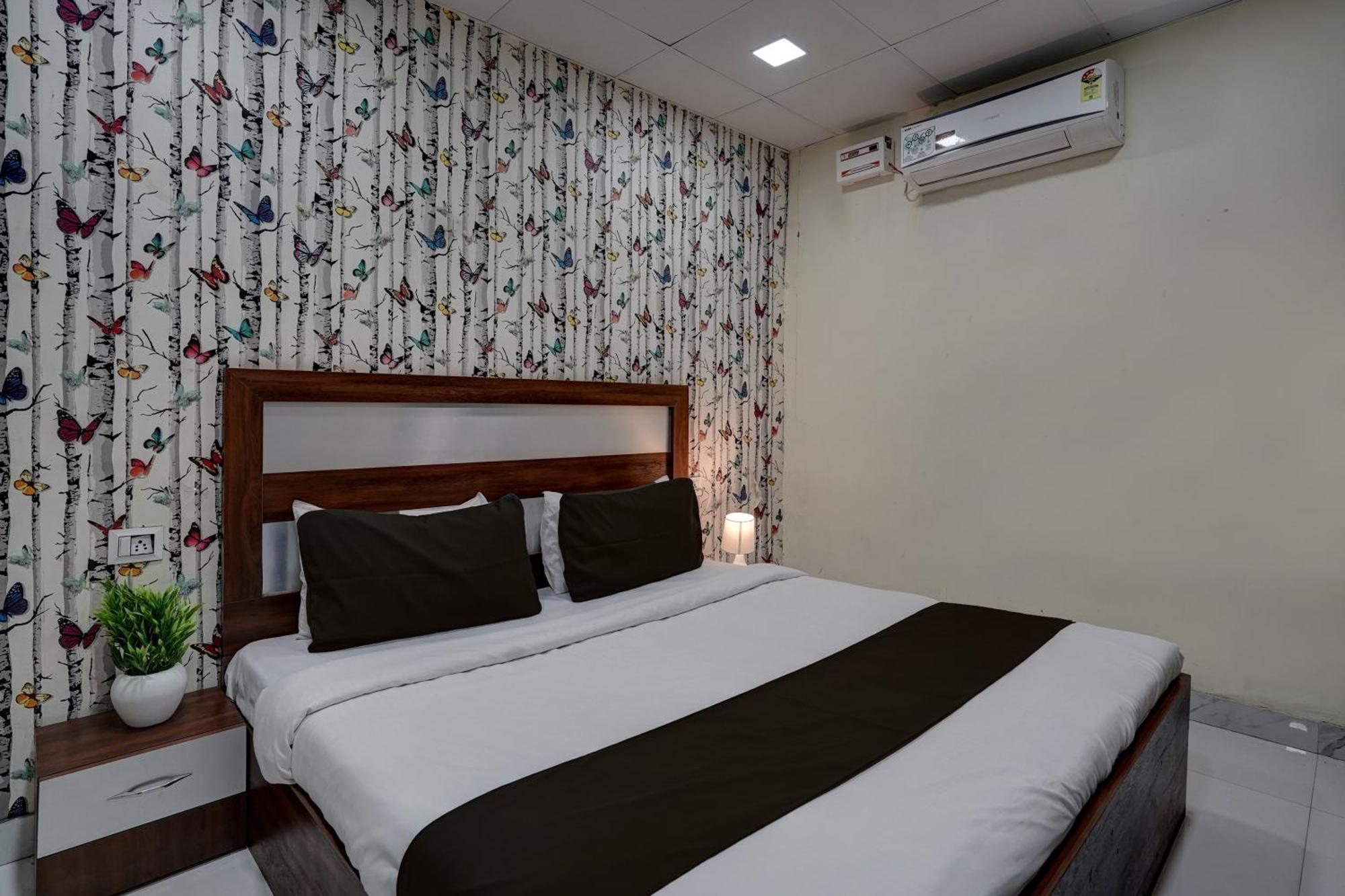 Hotel O Blackberry Faridabad Exteriör bild